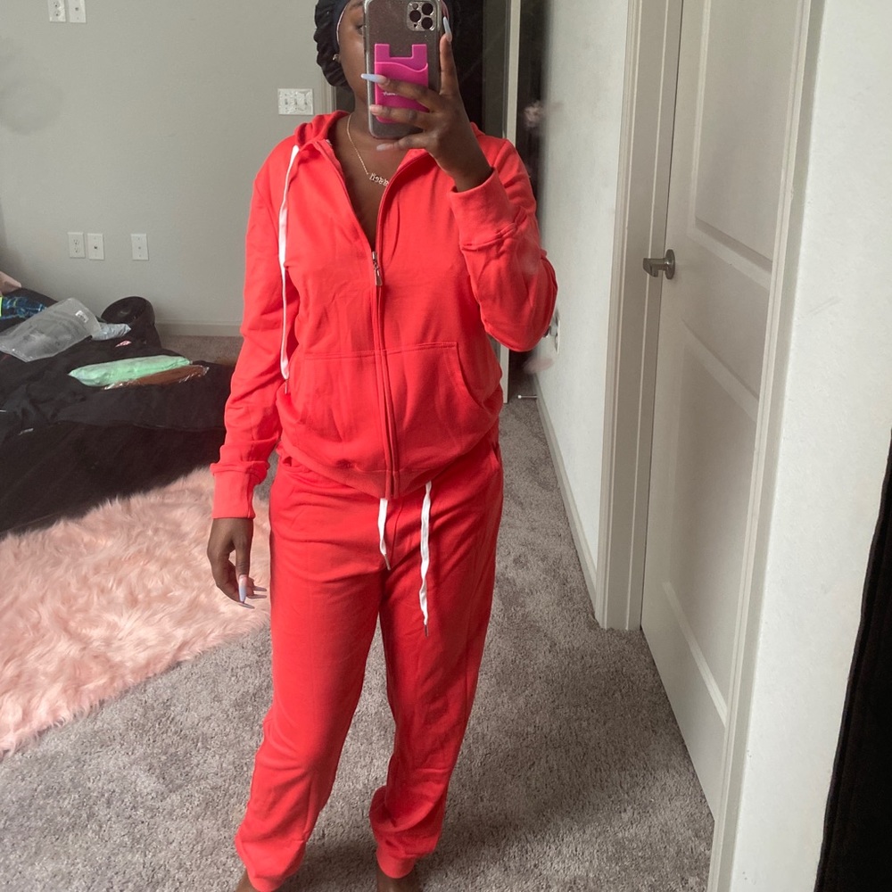 Red Sweatsuit - Picture 3 of 3